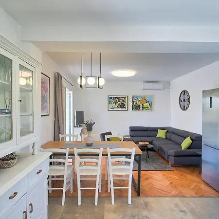 Crassula Summer With Private Pool Kras