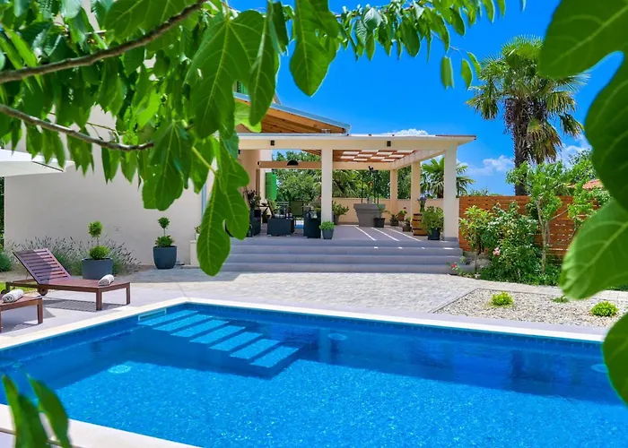 Crassula Summer With Private Pool Вилла *